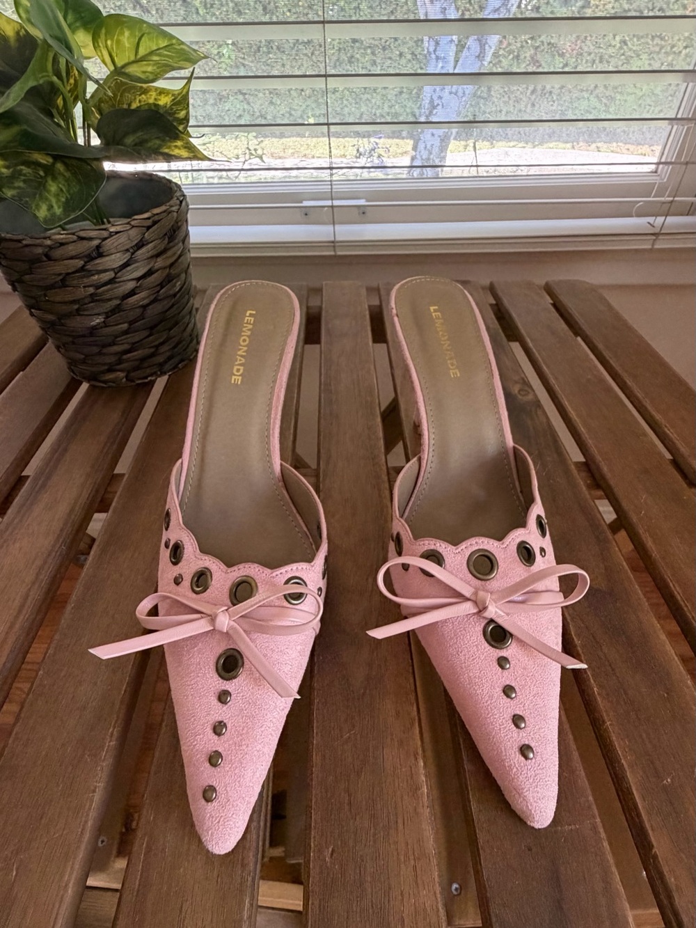 Lemon Pink Bow-Accent Pointed Mules
